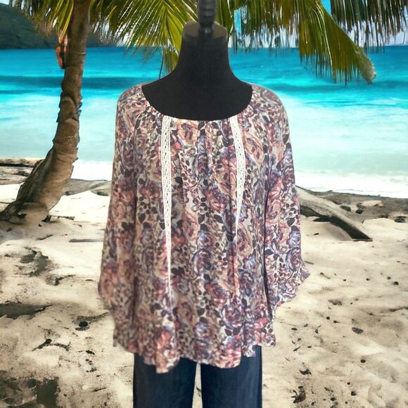 Zac & Rachel Flowy Floral Blouse with Lace Accent, Size Medium - Picture 9 of 9